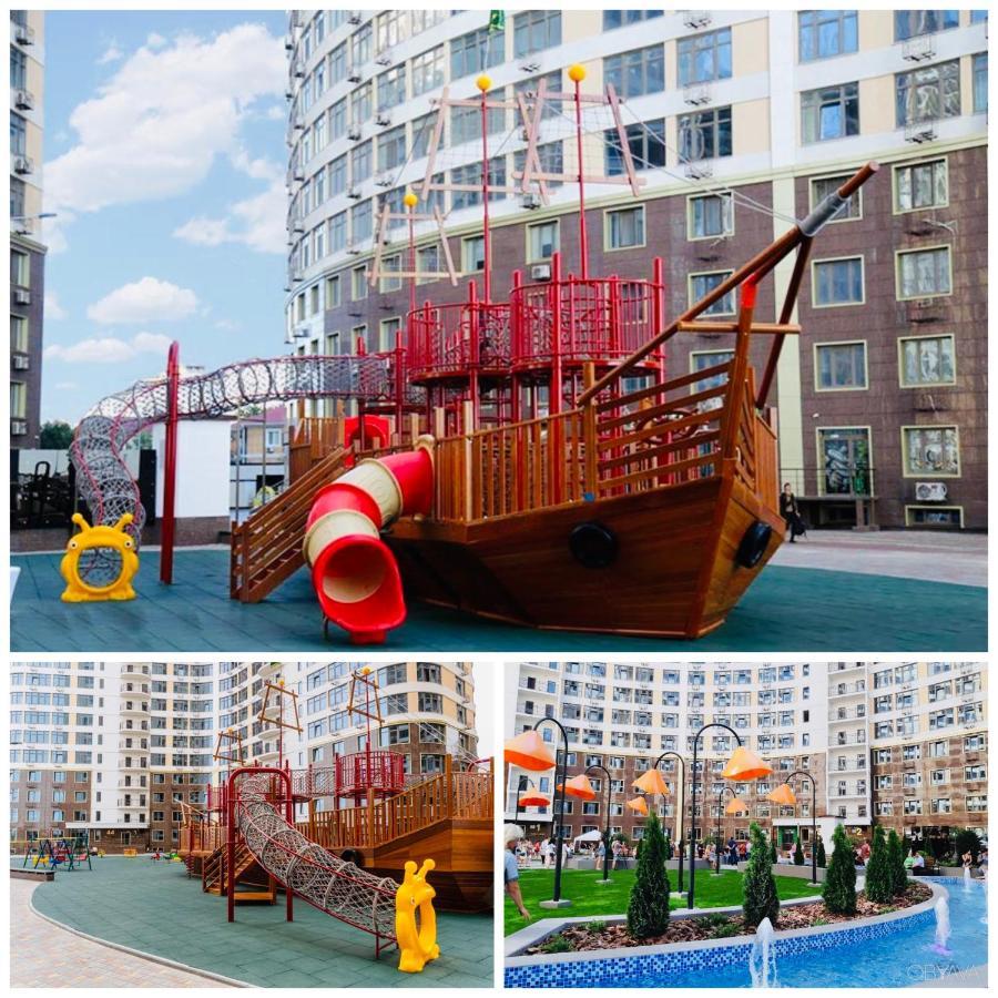 Arcadia Sunrise Sea View Apartment オデッサ エクステリア 写真